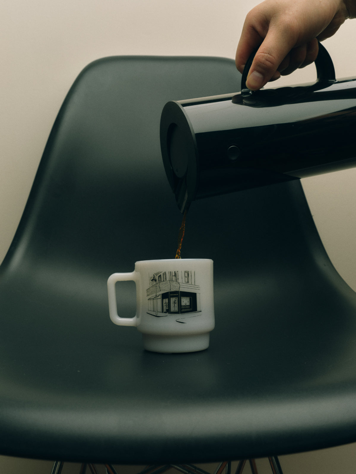 BENCH COFFEE CO. LT COLLINS Milk Glass Mug